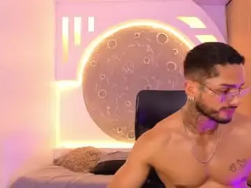 Chaturbate Live Sex of alanrodgers2_0