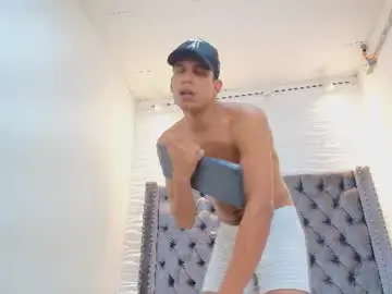 Chaturbate Free Live Porn of tommy_jones2