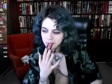 Chaturbate Free Live Porn of noellegothicshadow