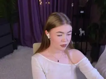 Chaturbate Live Porn of _liilcrystal_