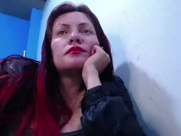 Chaturbate Adult Webcam of carolinhe_