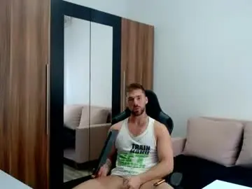 Chaturbate Adult Webcam of darius_94
