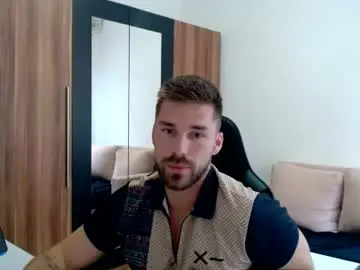 Chaturbate Sex Cam of darius_94