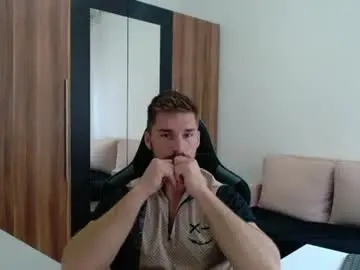 Chaturbate Adult Webcams of darius_94