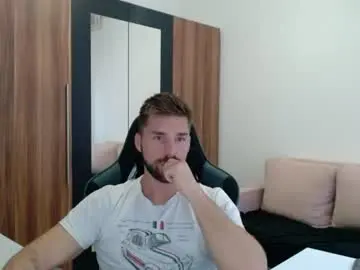 Chaturbate Live Sex Cam of darius_94