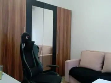 Chaturbate Free Porn Cam of darius_94