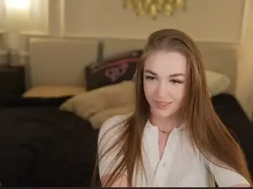 Chaturbate Live Sex Cam of kira0541