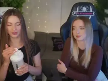 Chaturbate Live Sex of kira0541