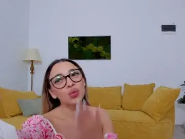 Chaturbate Watch Live Sex Cams of emrya