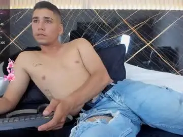 Chaturbate Free Live Porn of mauro_boy