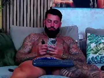 Chaturbate Live Sex Cam of masterkingofmuscle