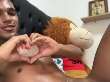 Chaturbate Adult Webcams of david_hot44