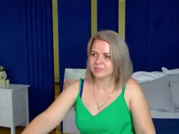 Chaturbate Best live sex cam show of adeleravelle