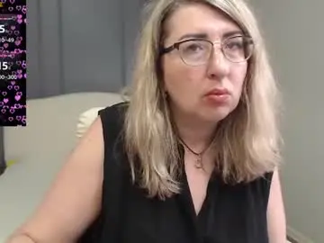 Chaturbate Free Live Porn of helenenigma