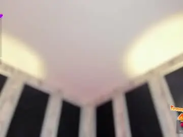 Chaturbate Best live sex cam show of adelinemoretti