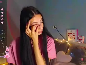Chaturbate Free Porn Cam of karolina_hottie_