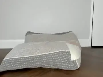 Chaturbate Free Porn Cam of bigtroublelittlechina