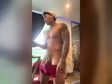 Chaturbate Best live sex cam show of dominiofit