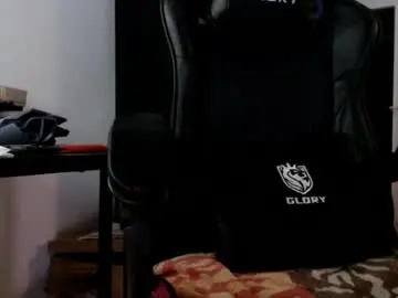 Chaturbate Live Sex Cam of andy0483