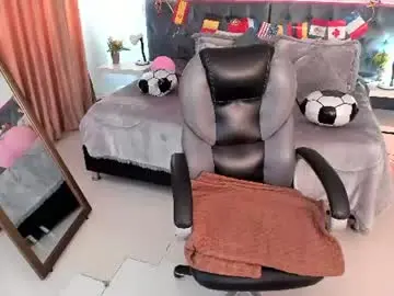 Chaturbate Watch Live Sex Cams of blair_red_