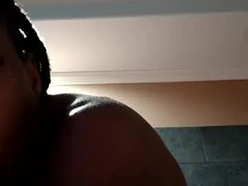 Chaturbate Free Live Porn of melmel262626