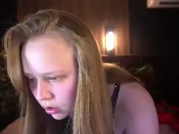 Chaturbate Best live sex cam show of crystallpaws_