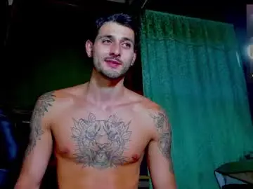 Chaturbate Live Porn of alejo_323__
