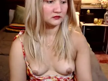 Chaturbate Live Sex Cam of miss_angelic15