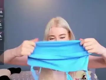 Chaturbate Live Sex of lillie_berry