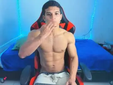 Chaturbate Nude Webcam of oliver_thompsson