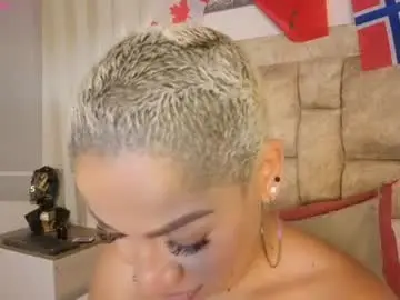 Chaturbate Live Sex Cam of summer_night_