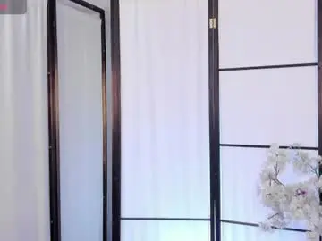 Chaturbate Best live sex cam show of emmaray3