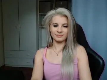 Chaturbate Live Sex Cam of kristineamore