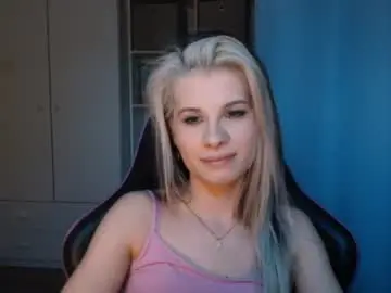 Chaturbate Nude Webcam of kristineamore