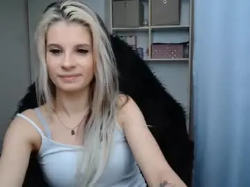 Chaturbate Free Porn Cam of kristineamore