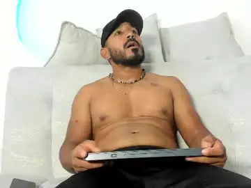 Chaturbate Live Sex Cam of leocarter_