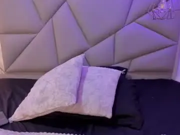 Chaturbate Live Sex Cam of tatihornyy