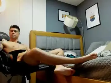 Chaturbate Live Porn of adam_clarke