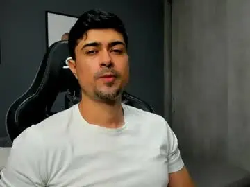 Chaturbate Live Sex Cam of adam_clarke