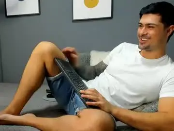 Chaturbate Live Sex Cam of adam_clarke