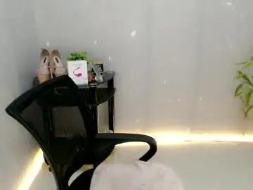 Chaturbate Live Sex of enchantress_mia03