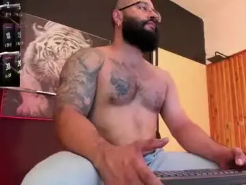 Chaturbate Live Sex Cam of luke__09