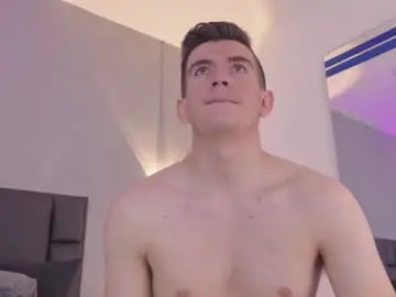 Chaturbate Live Sex Cam of mikaelslow