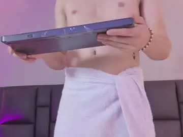 Chaturbate Live Porn of mikaelslow