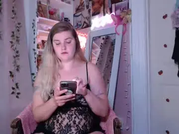 Chaturbate Live Sex Cam of marigoldrue