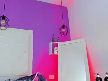 Chaturbate Free Porn Cam of roxy_sexy69