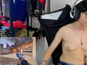 Chaturbate Nude Webcam of charlietaylorr__