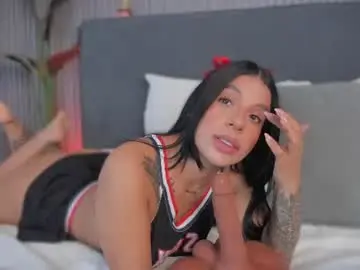 Chaturbate Live Sex Cam of emelie_89