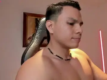 Chaturbate Live Sex Cam of roy__constance