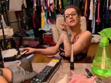 Chaturbate Live Sex Cam of jessyboi0504